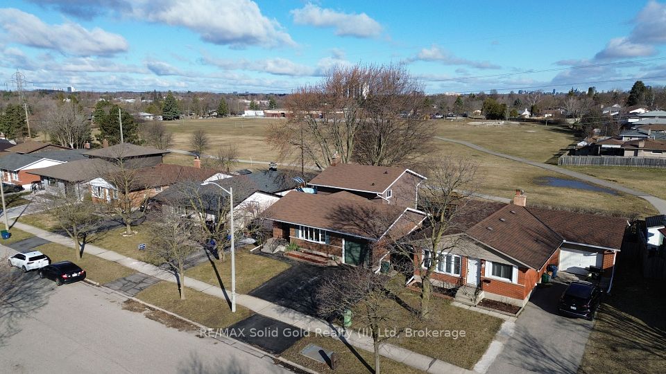 14 Dunsmere