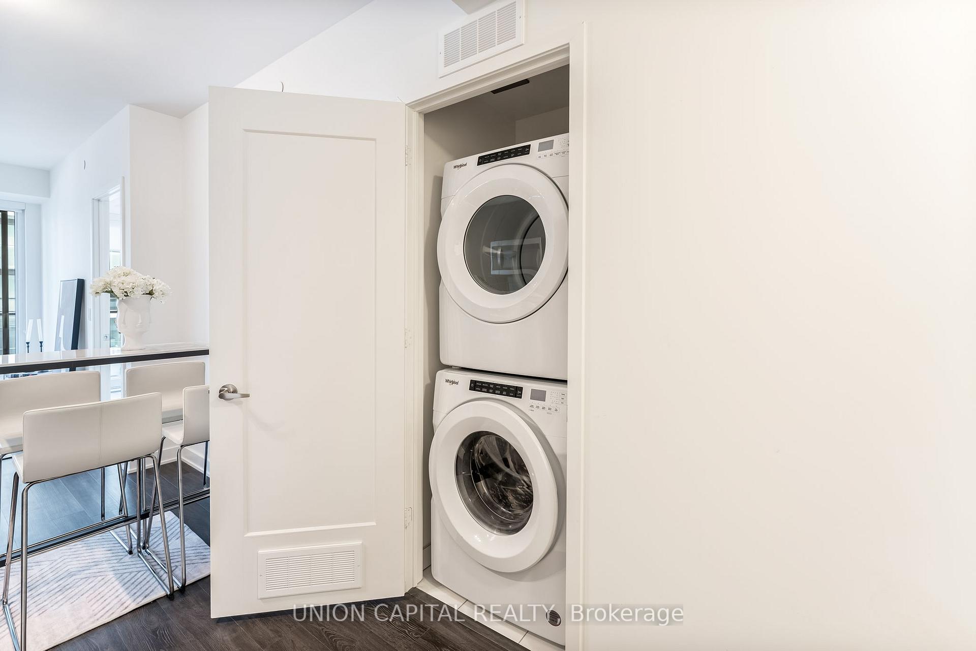2 Bedrooms Condo at 70 Princess, Toronto For sale
