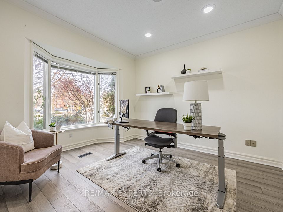 32 Rosebury Lane