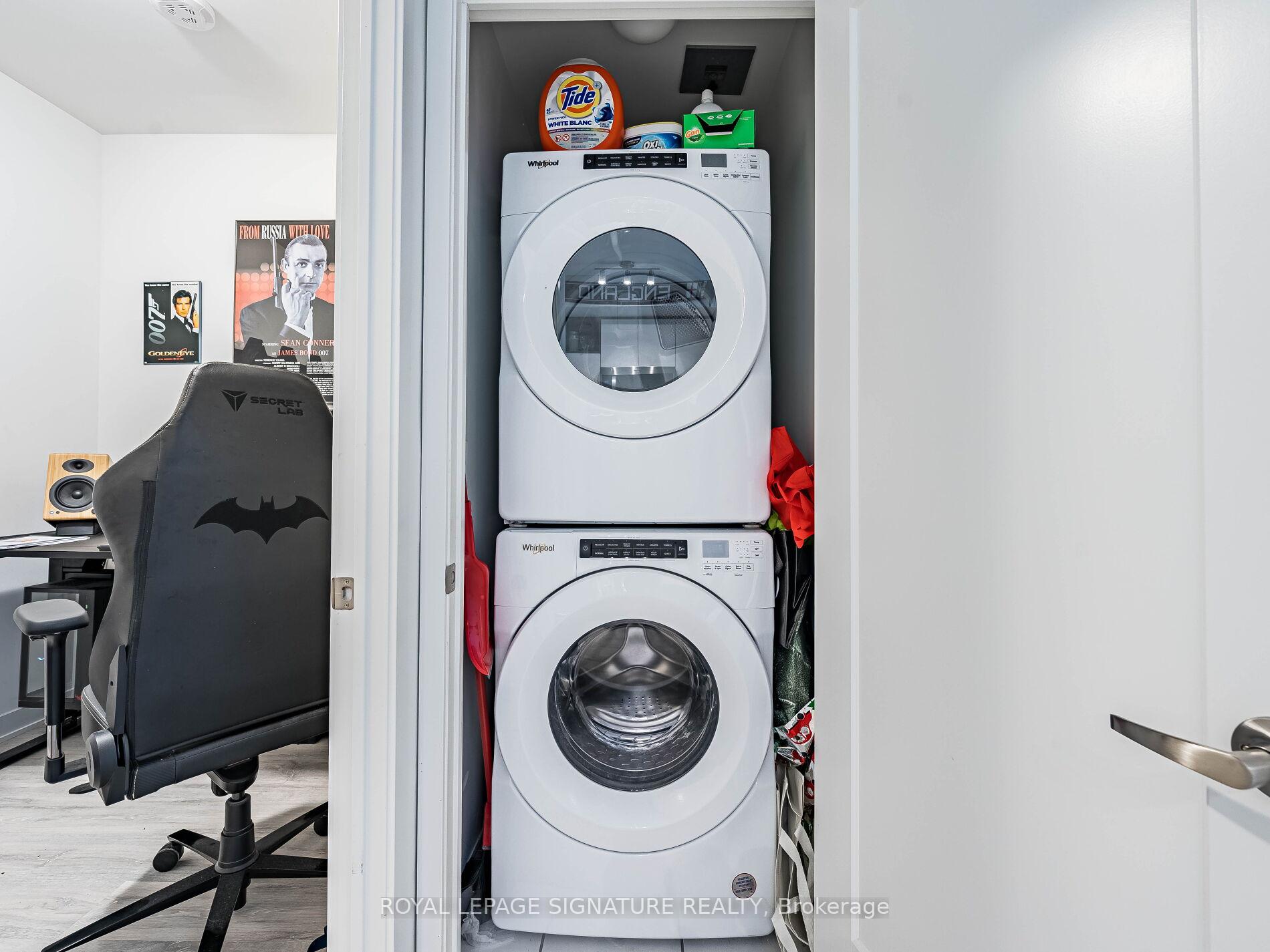 2 Bedrooms Condo at 60 Princess, Toronto For sale