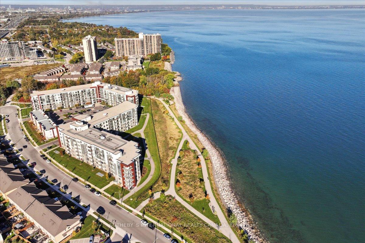 2 Bedrooms Condo at 101 Shoreview,  Hamilton For sale