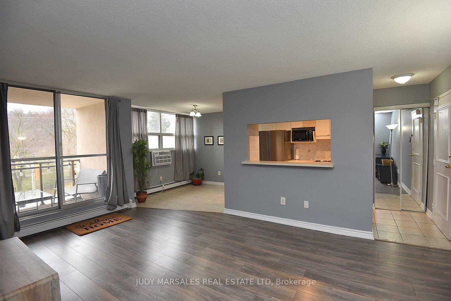 1 Bedroom Condo at 1950 Main,  Hamilton For sale