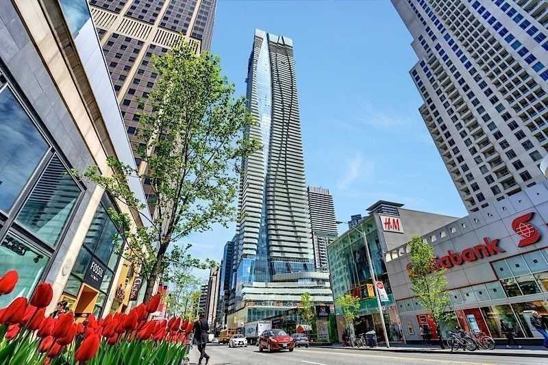 1 Bloor Street Unit# 1701 Toronto C08 Ontario M4W 0A8