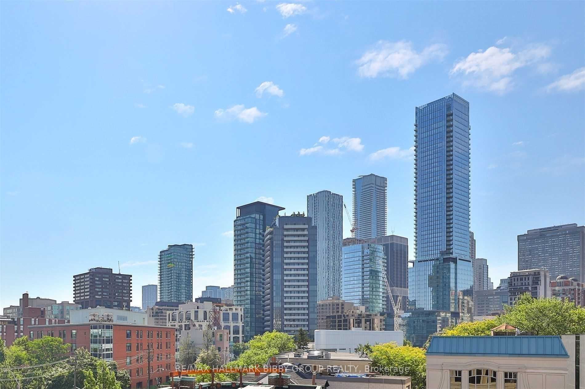 3 Bedrooms Condo at 181 Davenport,  Toronto For sale