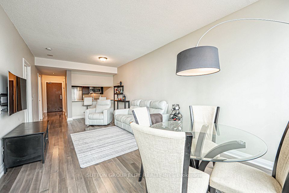1055 Southdown