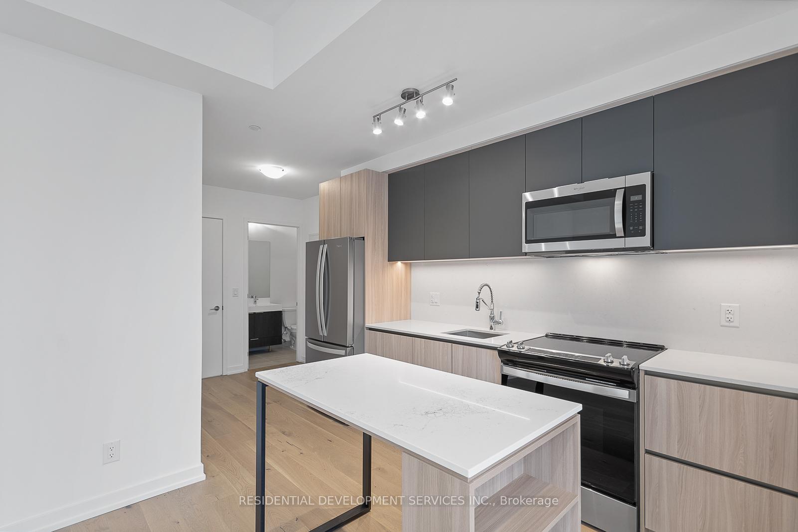 3 Bedrooms Condo at 15 Maryport Ave,  Toronto For sale