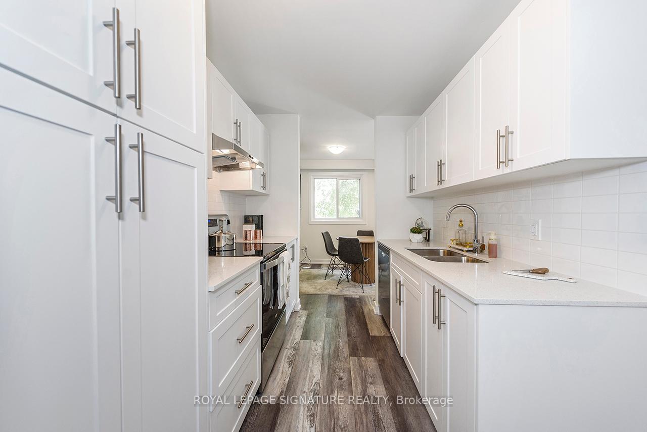 3 Bedrooms Condo at 1444 Upper Ottawa, Hamilton For sale