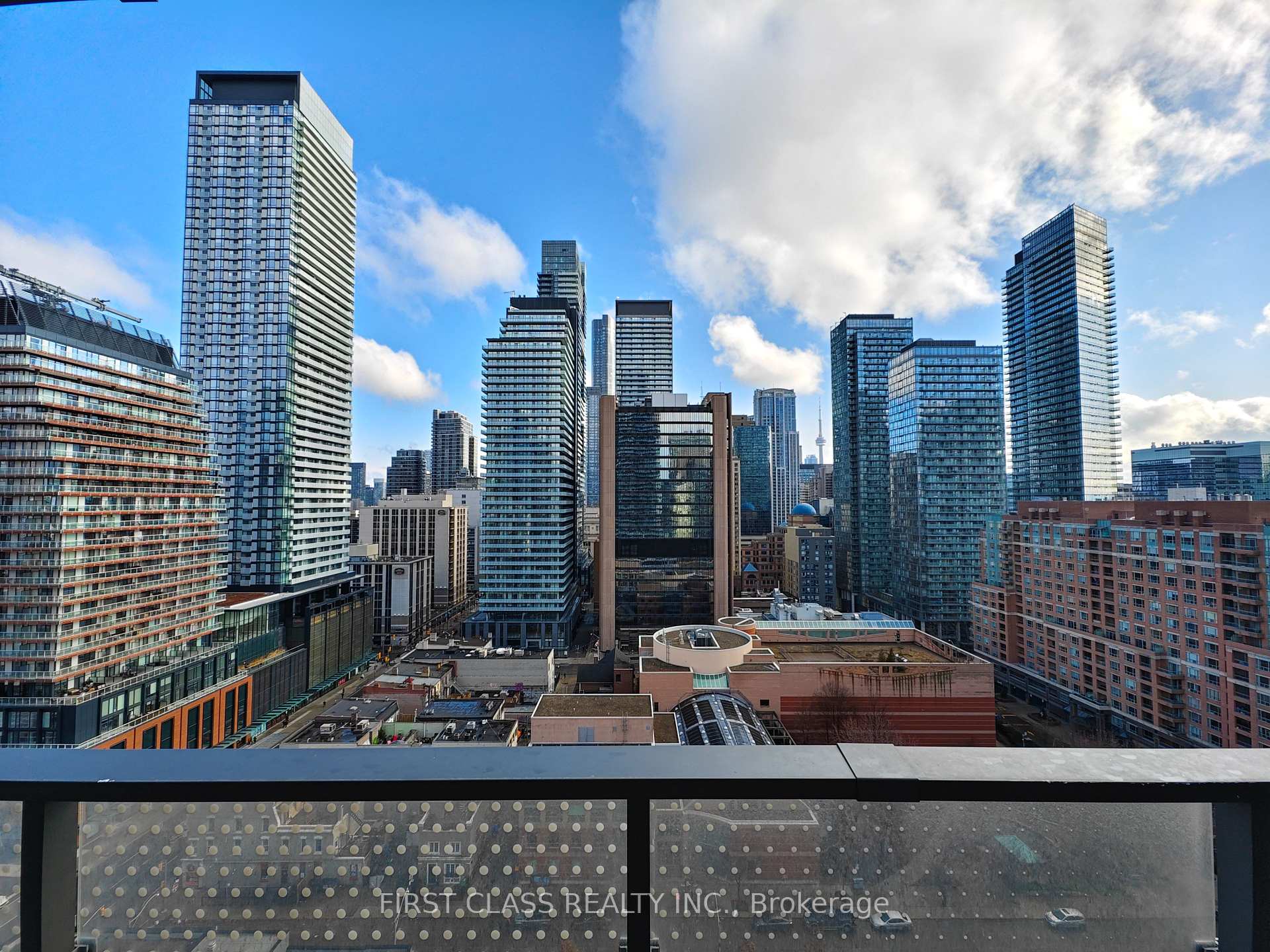 2 Bedrooms Condo at 11 Wellesley,  Toronto For sale