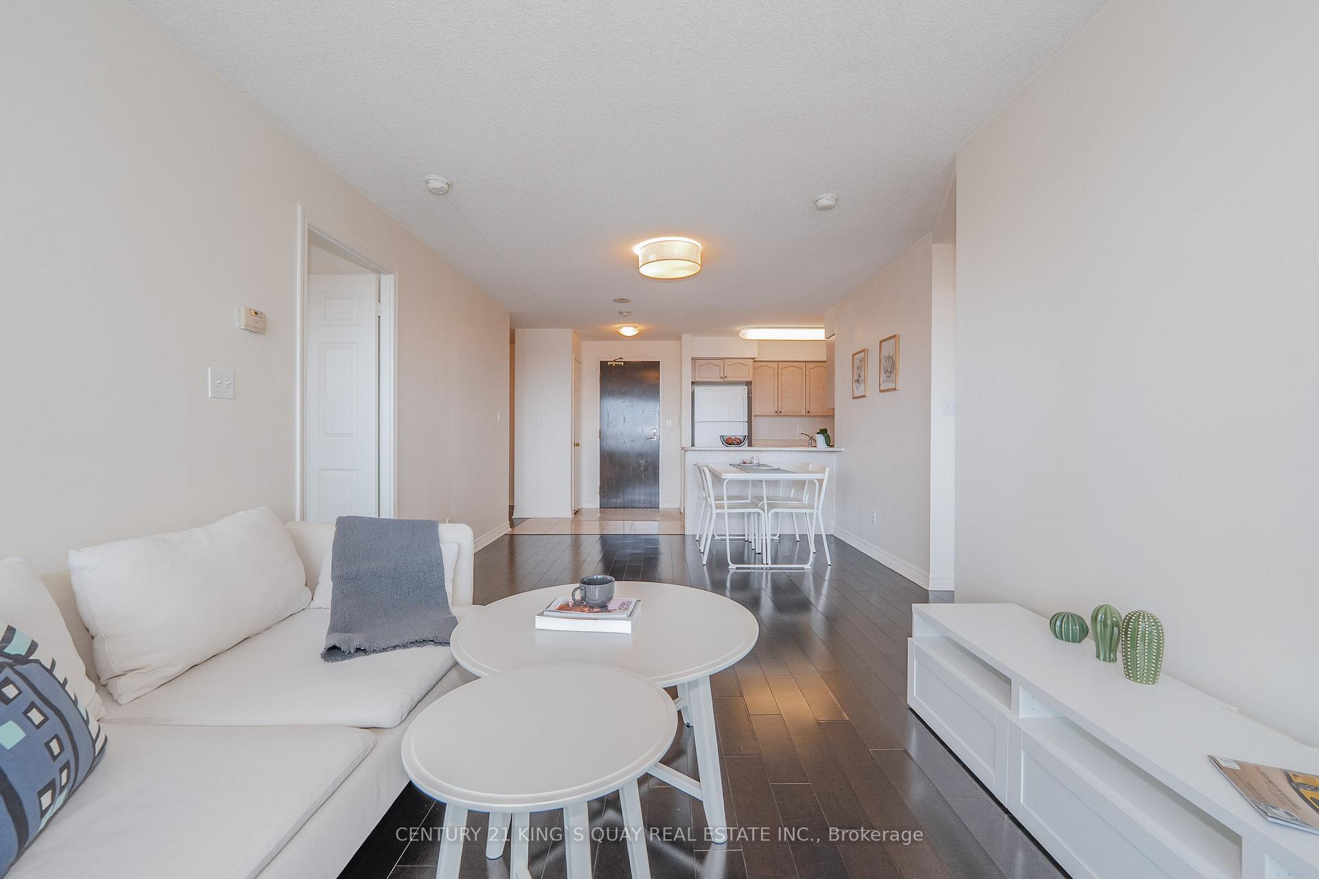 3 Bedrooms Condo at 18 Spring Garden, Toronto For sale