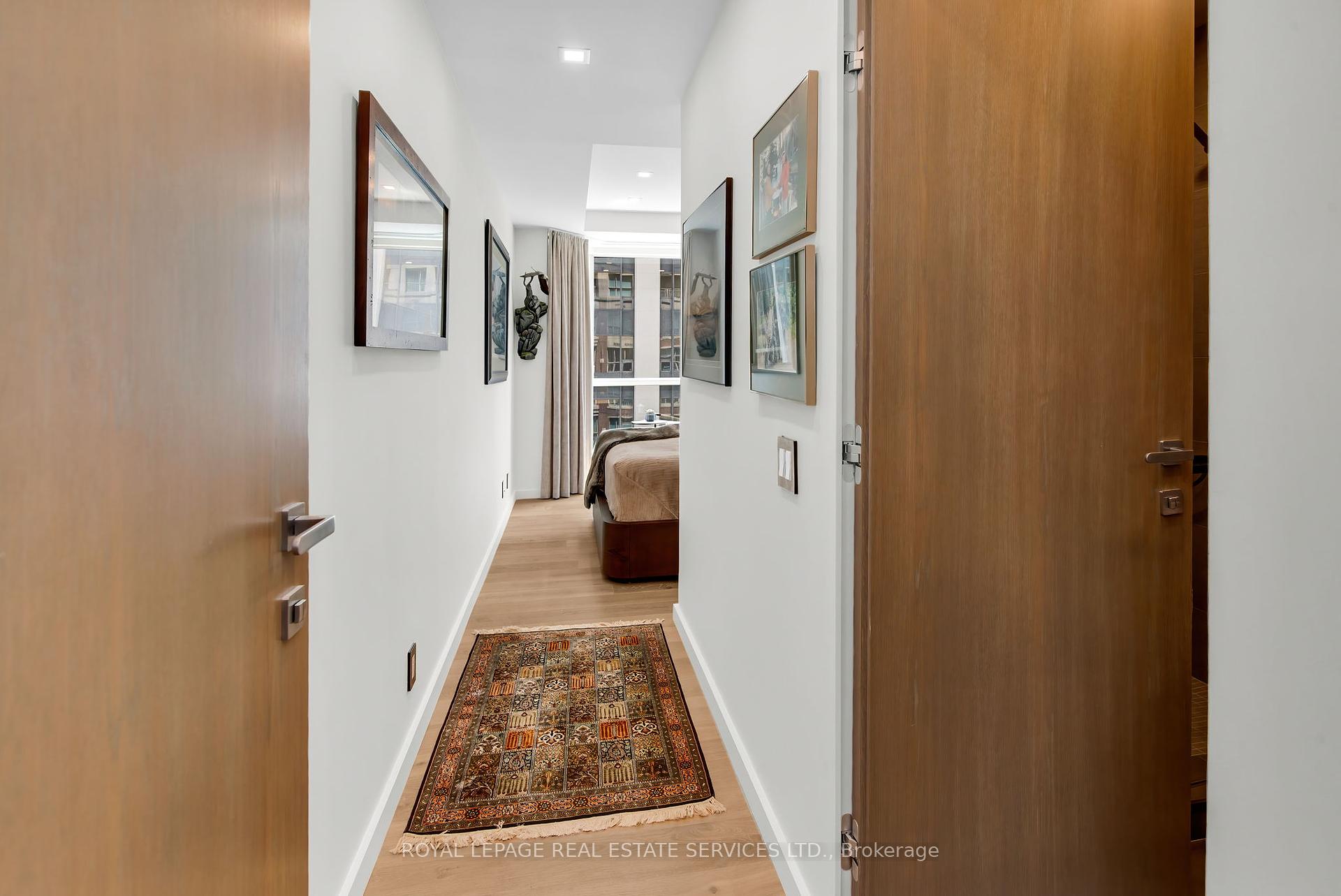 2 Bedrooms Condo at 38 Avenue, Toronto For sale