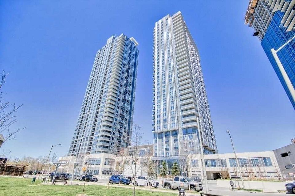 275 Village Green