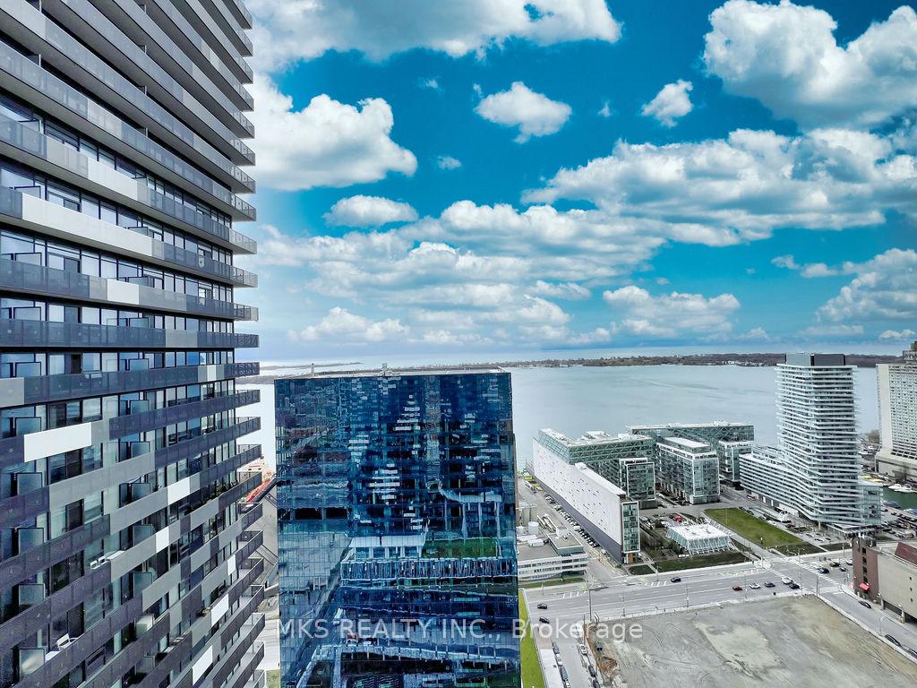 2 Bedrooms Condo at 55 Cooper,  Toronto For sale