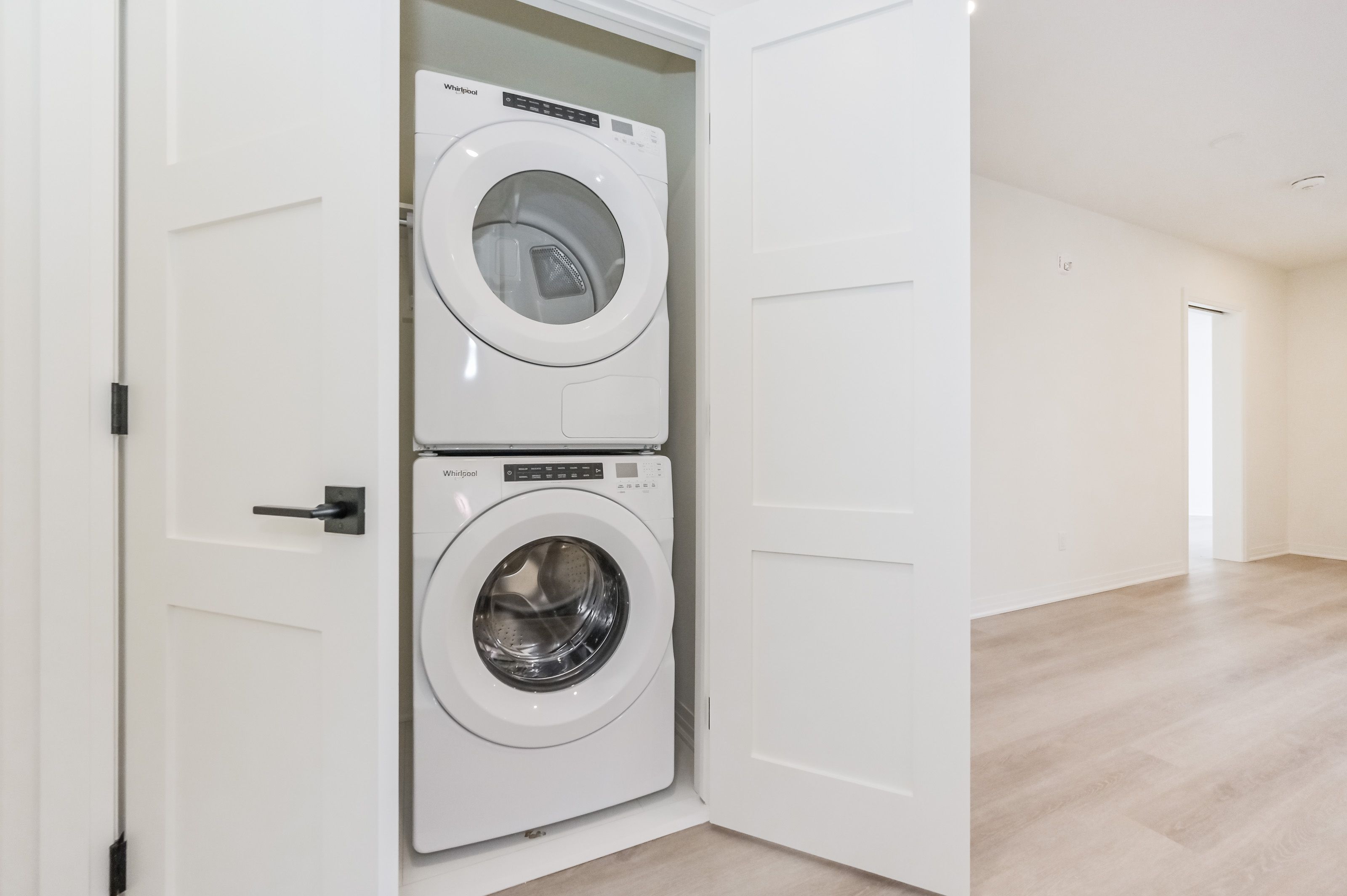 6523 Wellington 7 Road 402