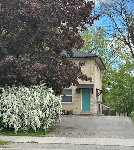 630 Victoria
