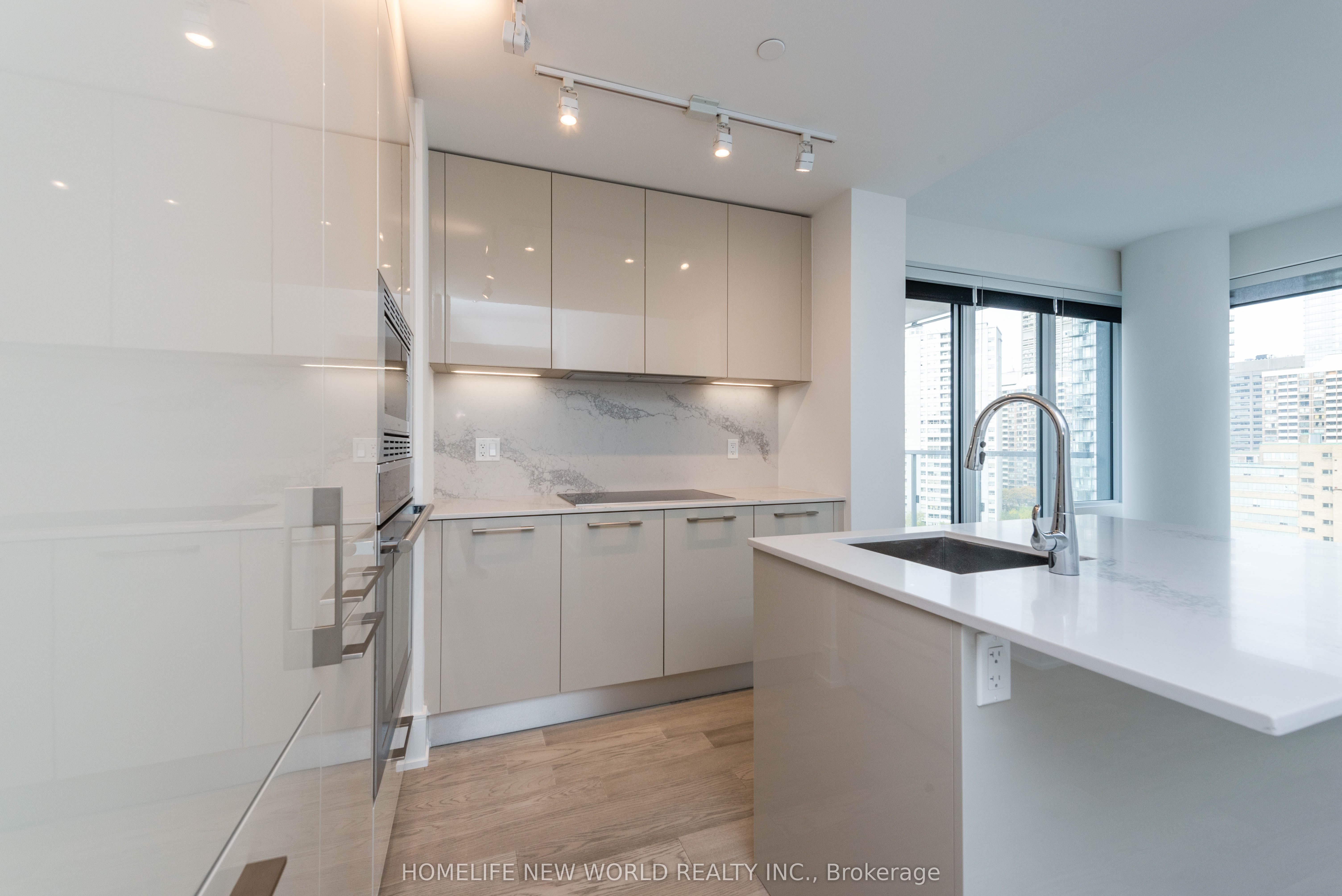 1 Gloucester Street, #1116