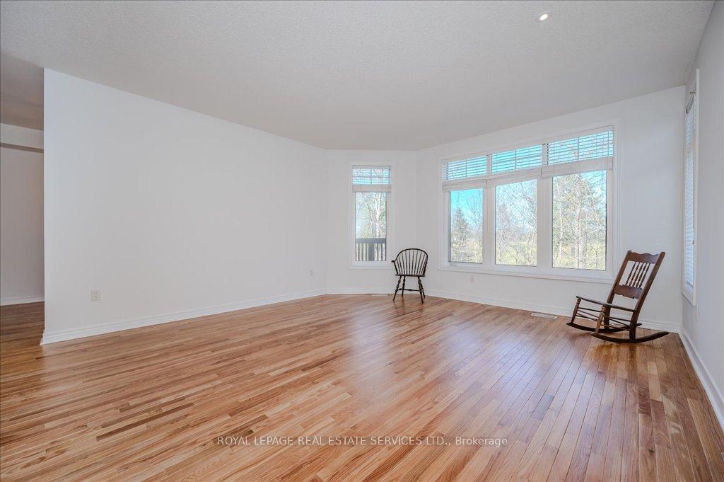 3 Bedrooms Condo at 1267 Dorval, Oakville For sale