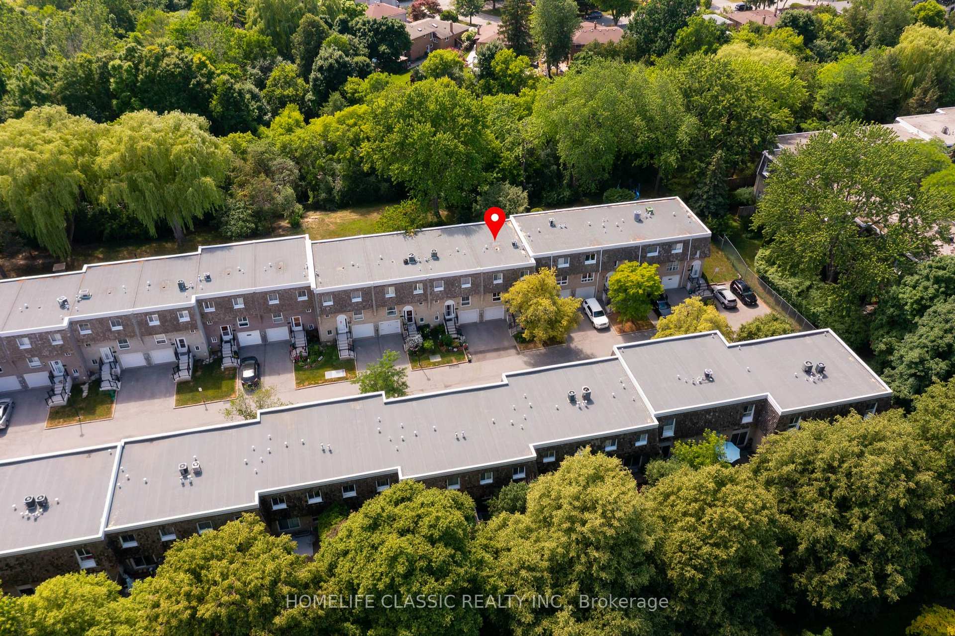 4 Bedrooms Condo at 108 Wild Briarway, Toronto For sale