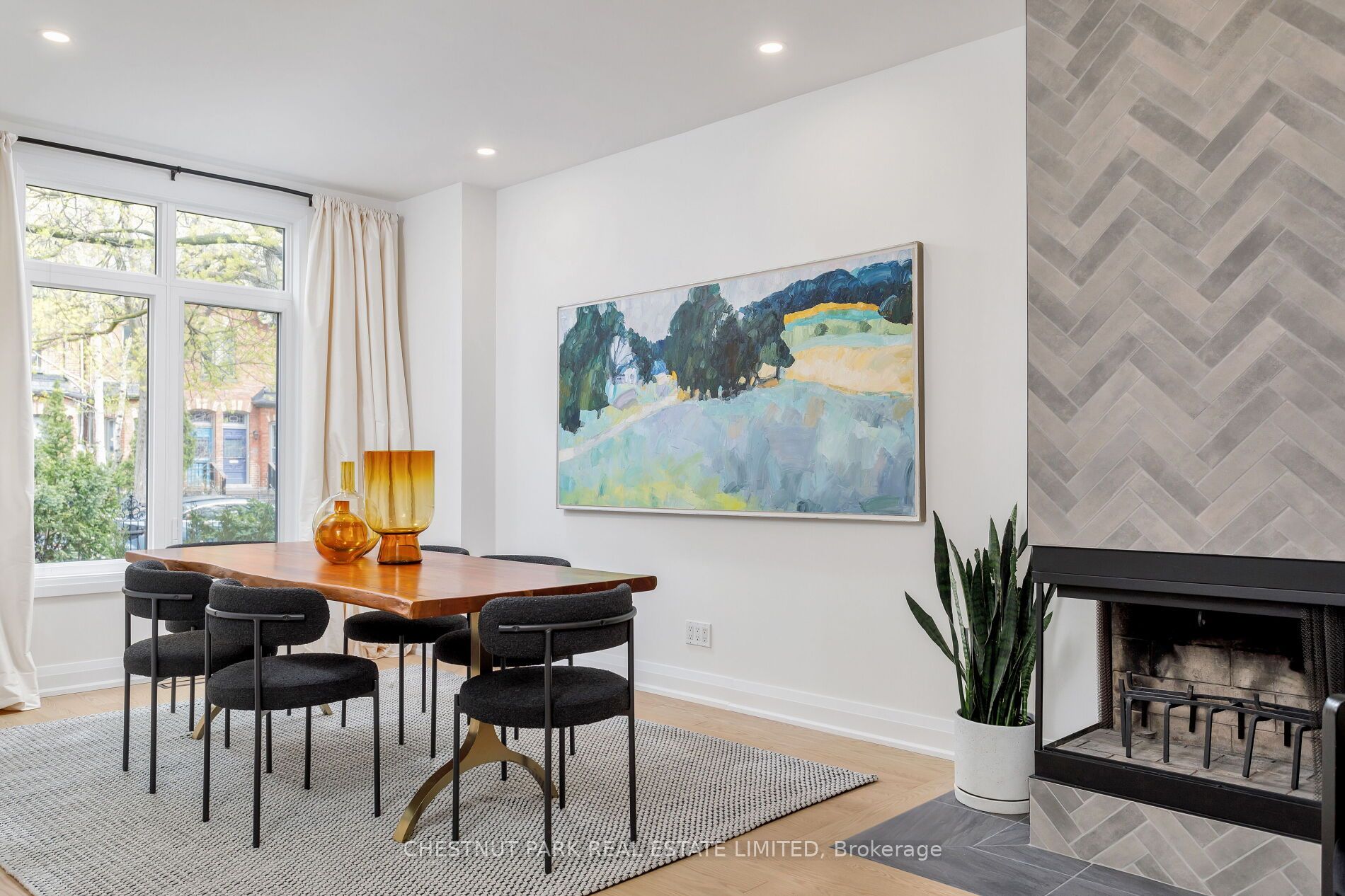 359 Wellesley Street, Toronto, ON M4X 1H2