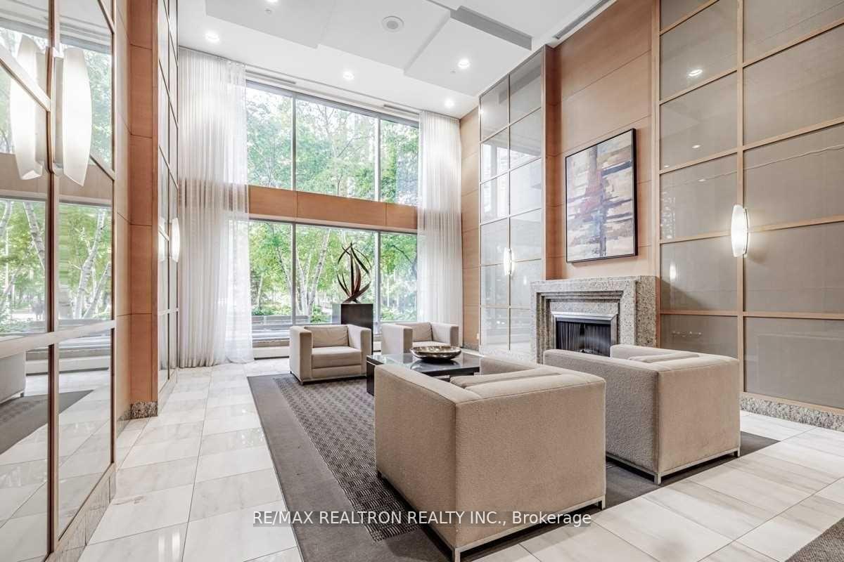 3 Bedrooms Condo at 4968 Yonge,  Toronto For sale