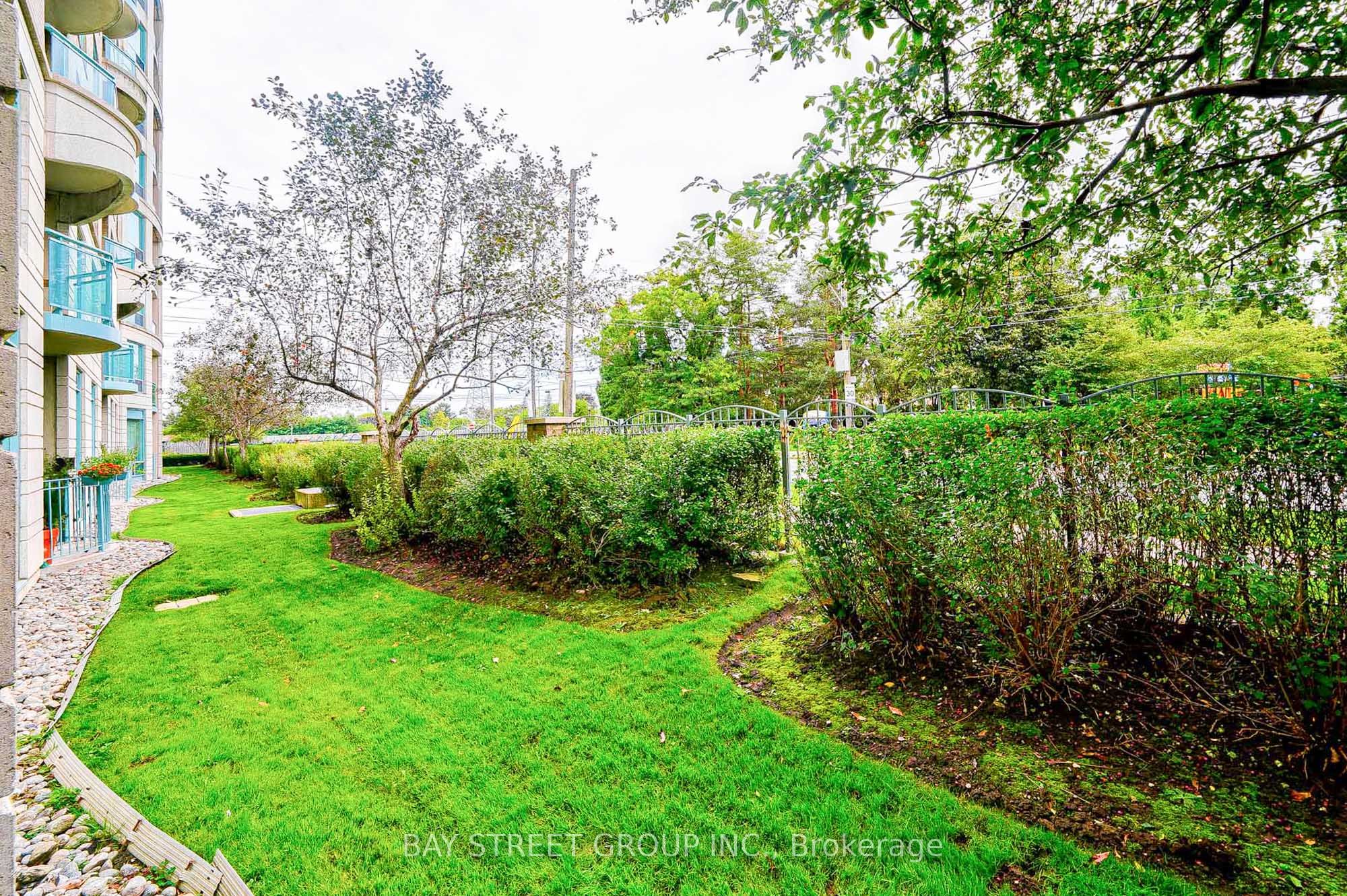 18 Pemberton Avenue, #106