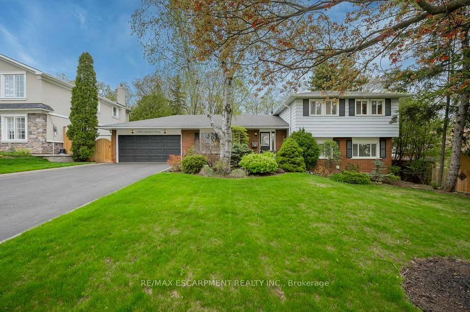 1282 Lakeview