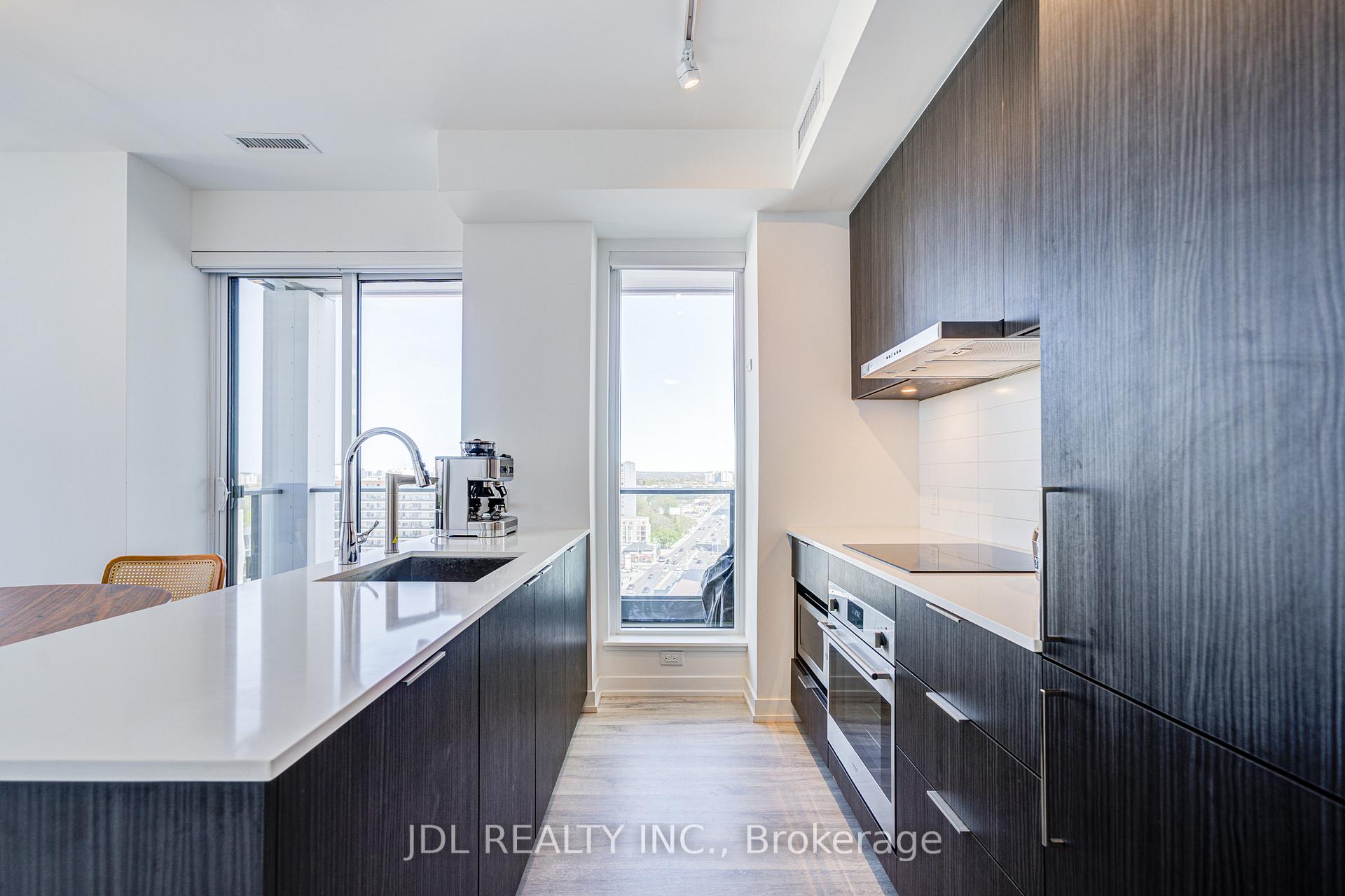 2 Bedrooms Condo at 8 Olympic Garden, Toronto For sale