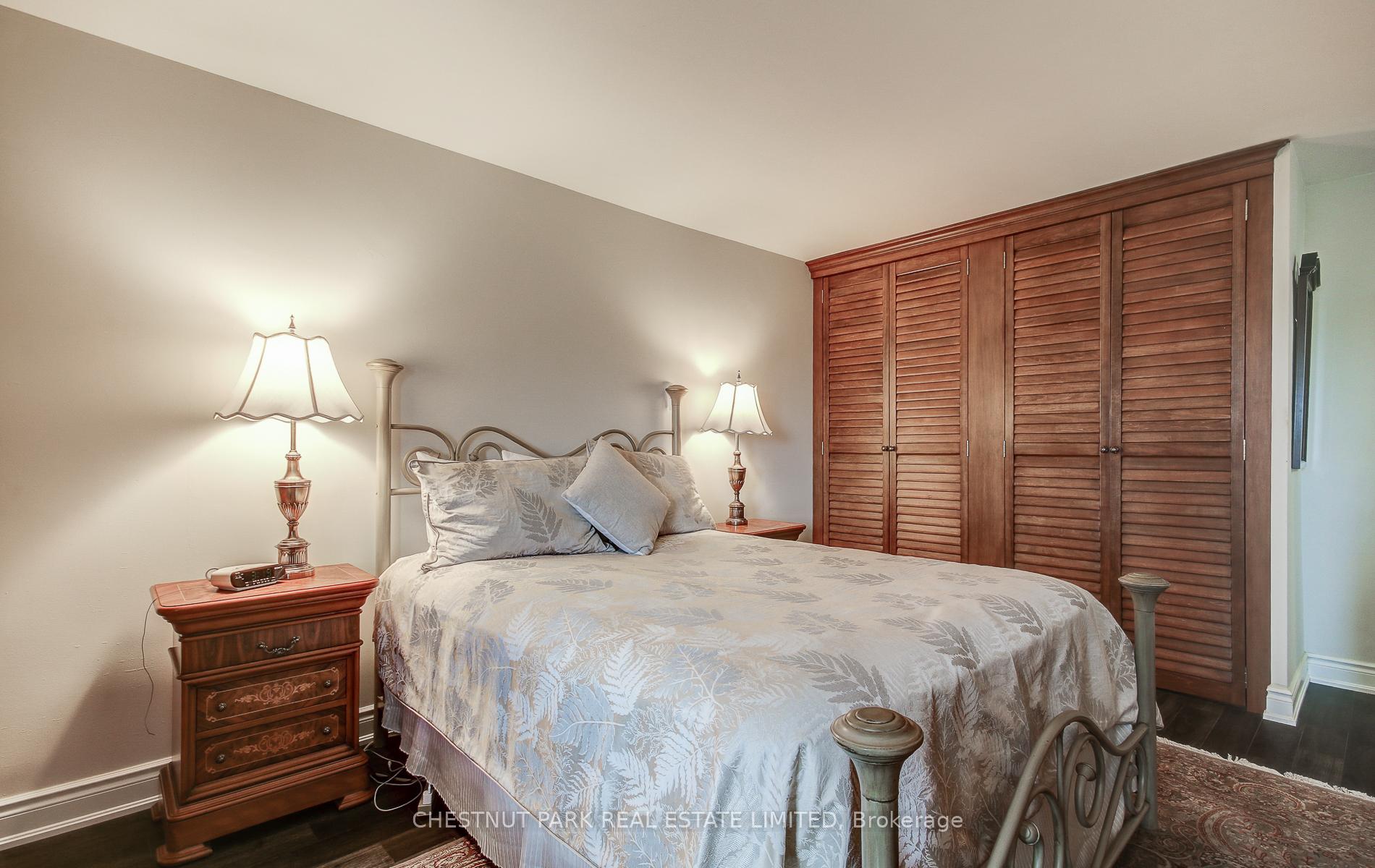 2 Bedrooms Condo at 1400 Dixie, Mississauga For sale