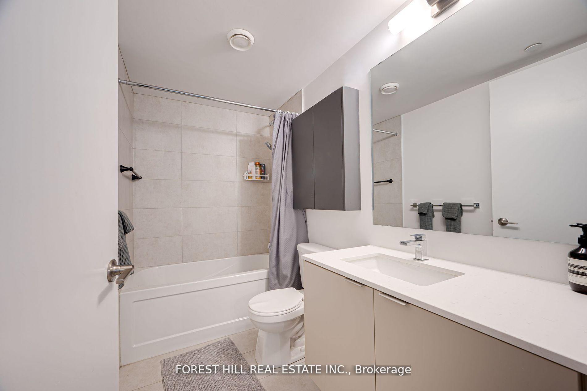 2 Bedrooms Condo at 8 Tippett, Toronto For sale