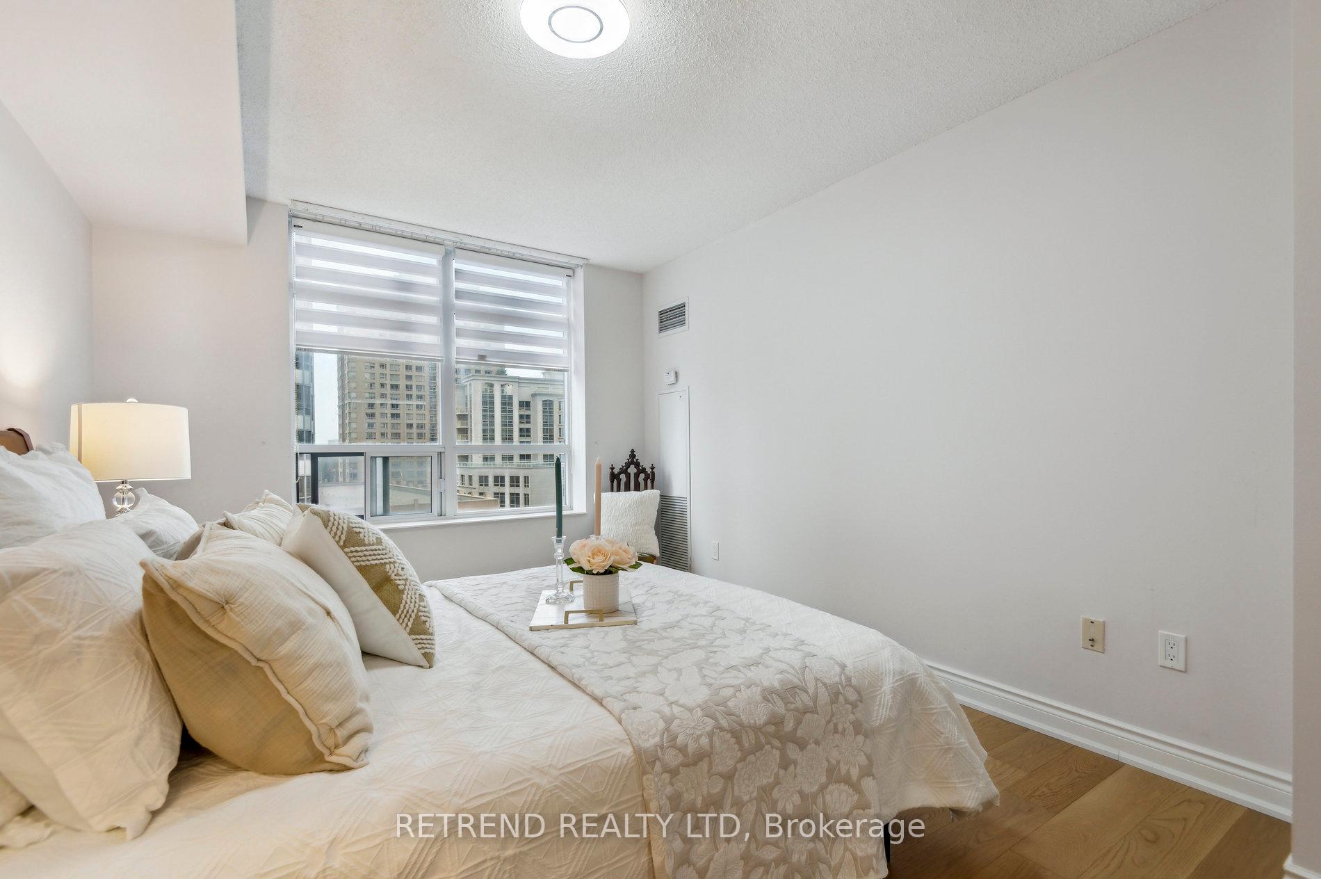 4 Bedrooms Condo at 880 Grandview,  Toronto For sale