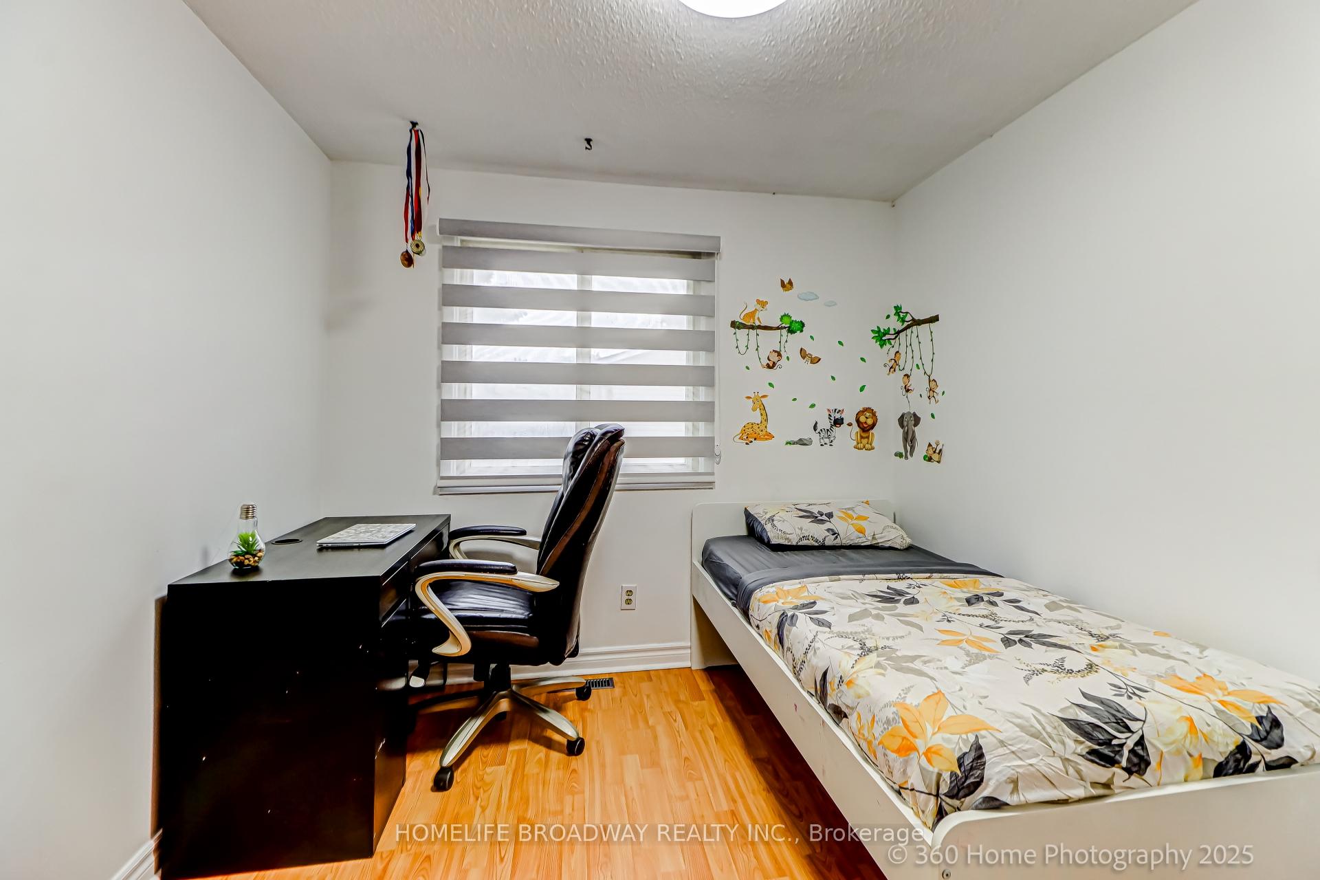 3 Bedrooms Condo at 51 Yellow Birch, Toronto For sale