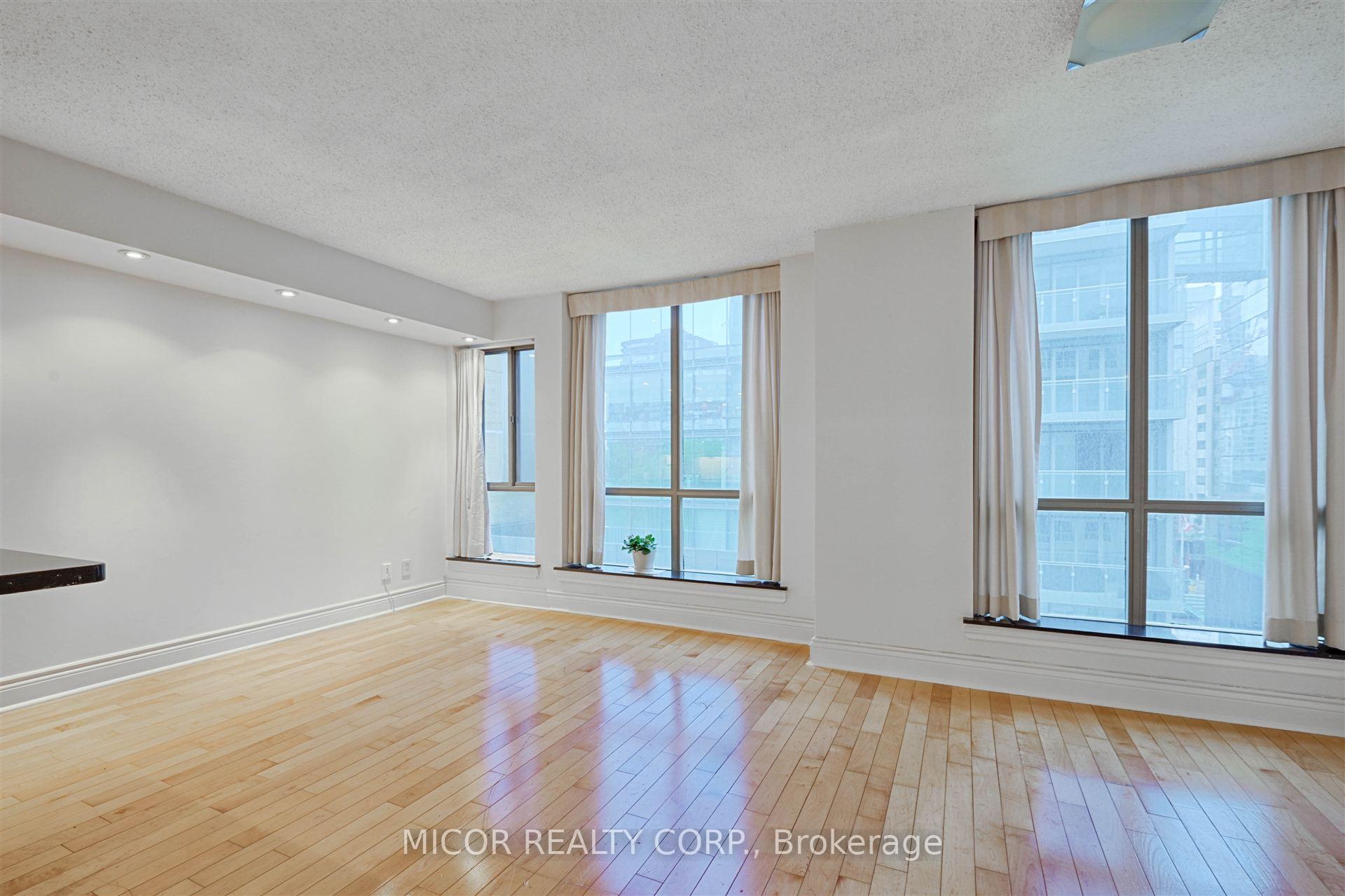 1 Bedroom Condo at 40 Scollard, Toronto For sale