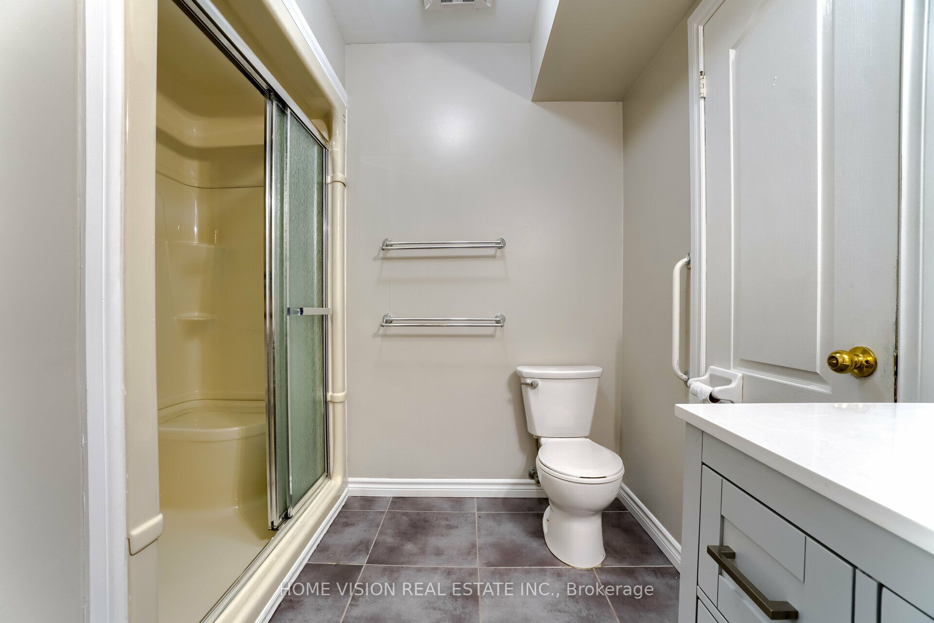 1433 Springwater Crescent E, #Lower Unit