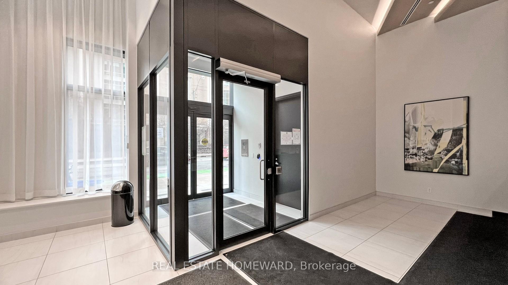 1 Bedroom Condo at 159 Wellesley,  Toronto For sale