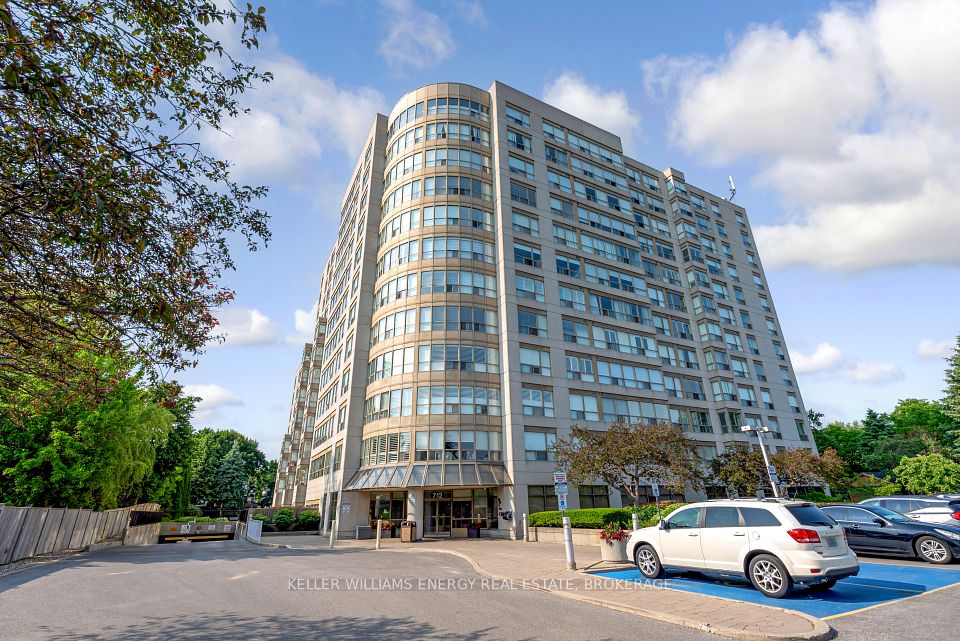 712 Rossland