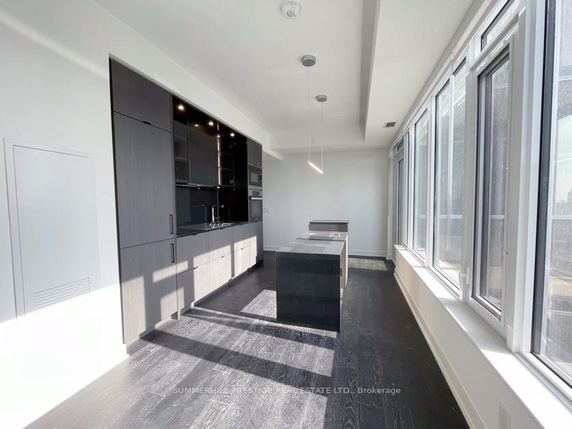 4 Bedrooms Condo at 11 Yorkville, Toronto For sale
