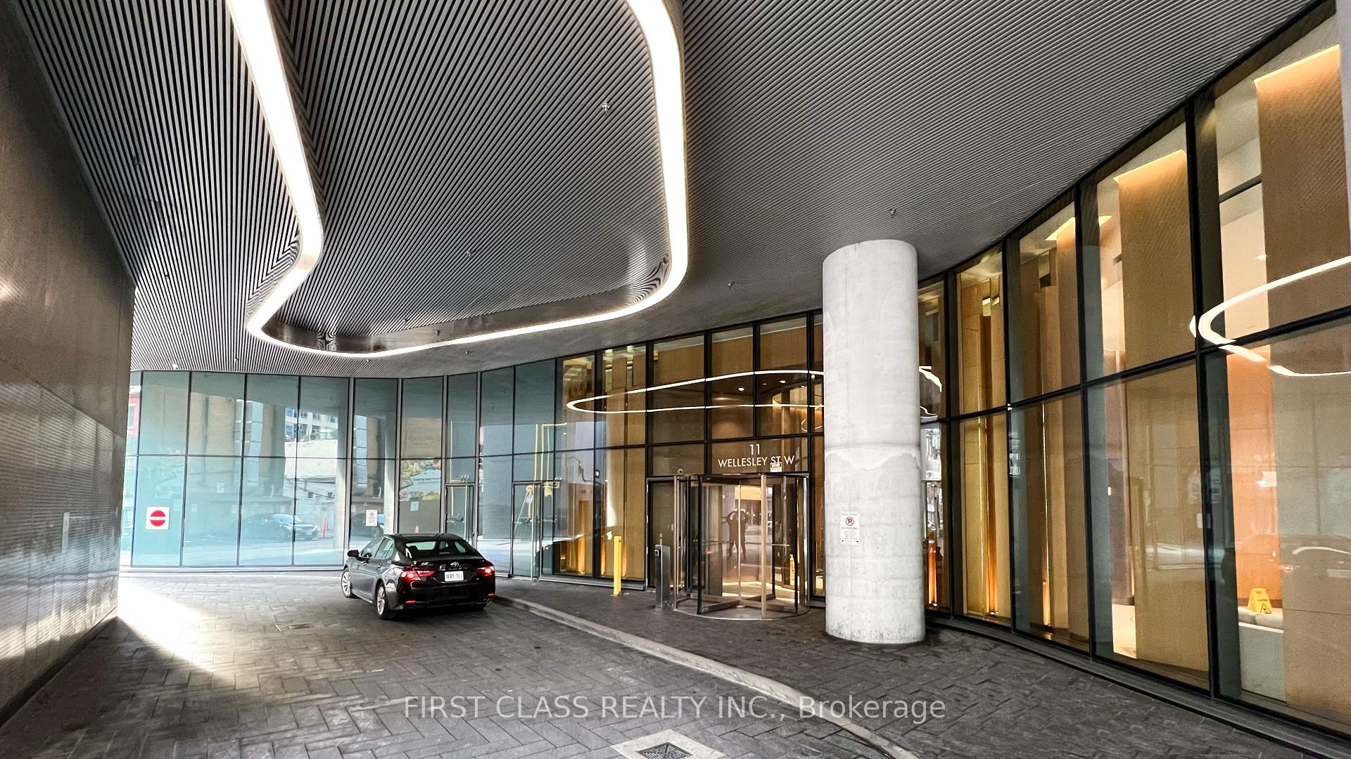 2 Bedrooms Condo at 11 Wellesley,  Toronto For sale