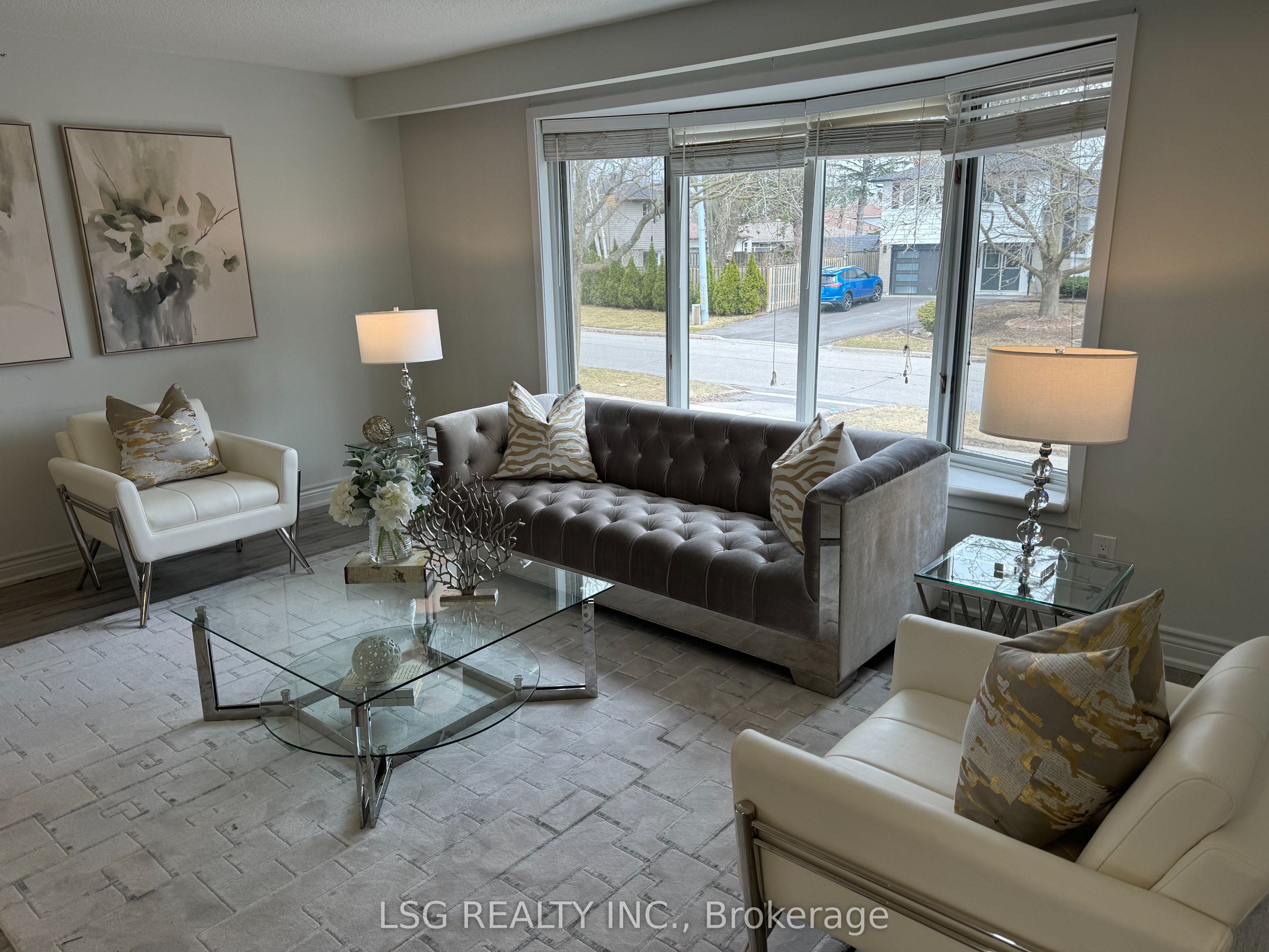 46 Devins Drive, Aurora, ON L4G 2Z1