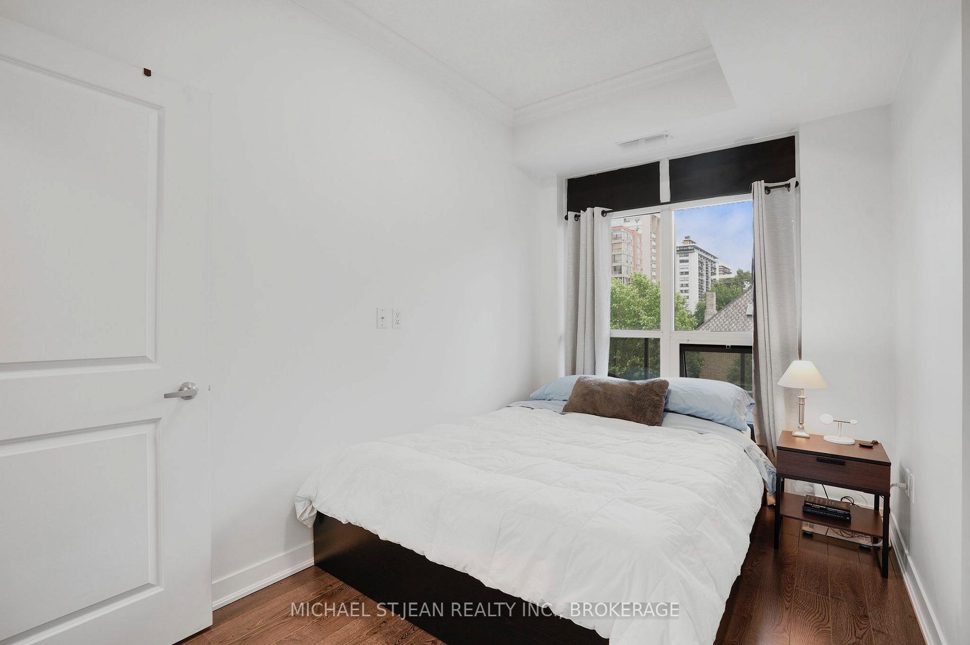 1 Bedroom Condo at 90 Charlton, Hamilton For sale