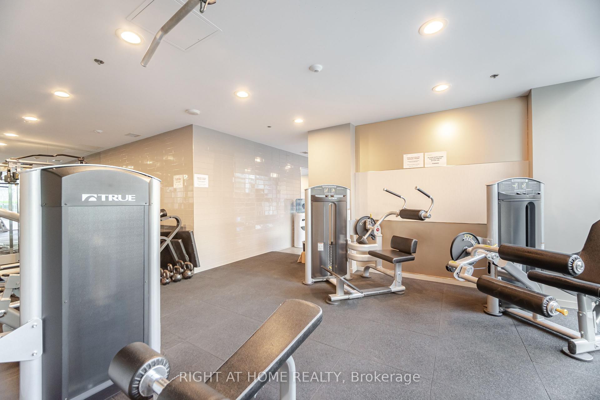 1 Bedroom Condo at 455 Front, Toronto For sale