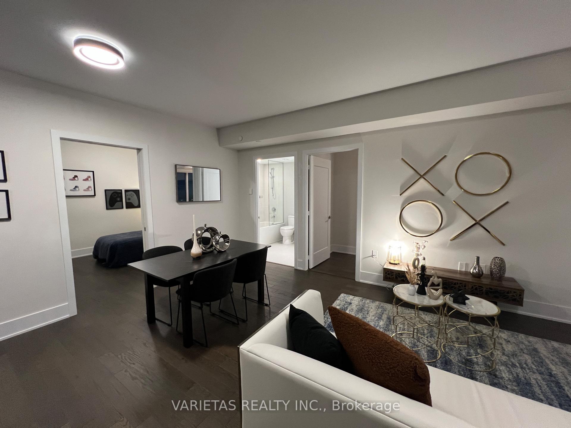 3 Bedrooms Condo at 585 Bloor, Toronto For sale