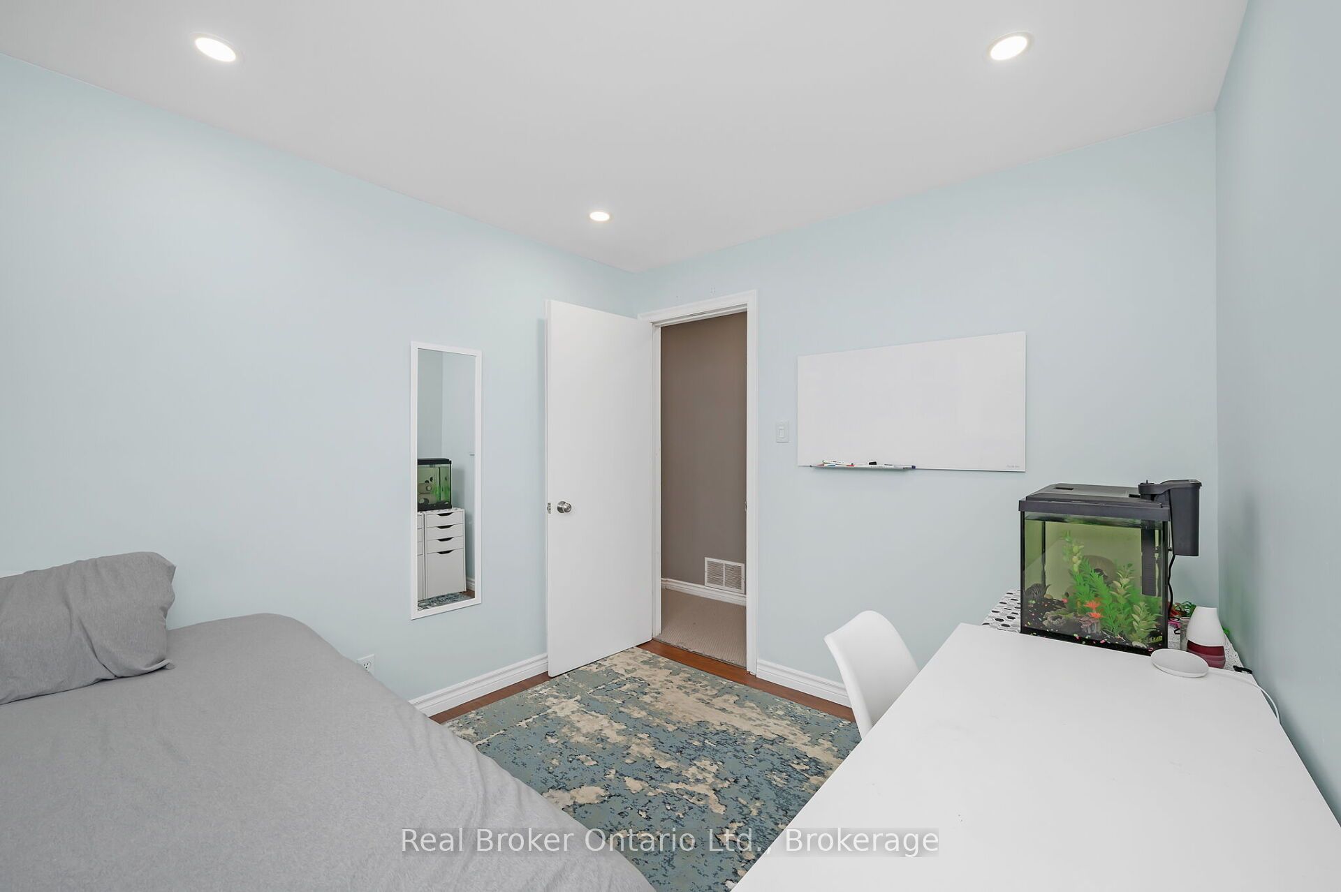 615 Sheraton Road