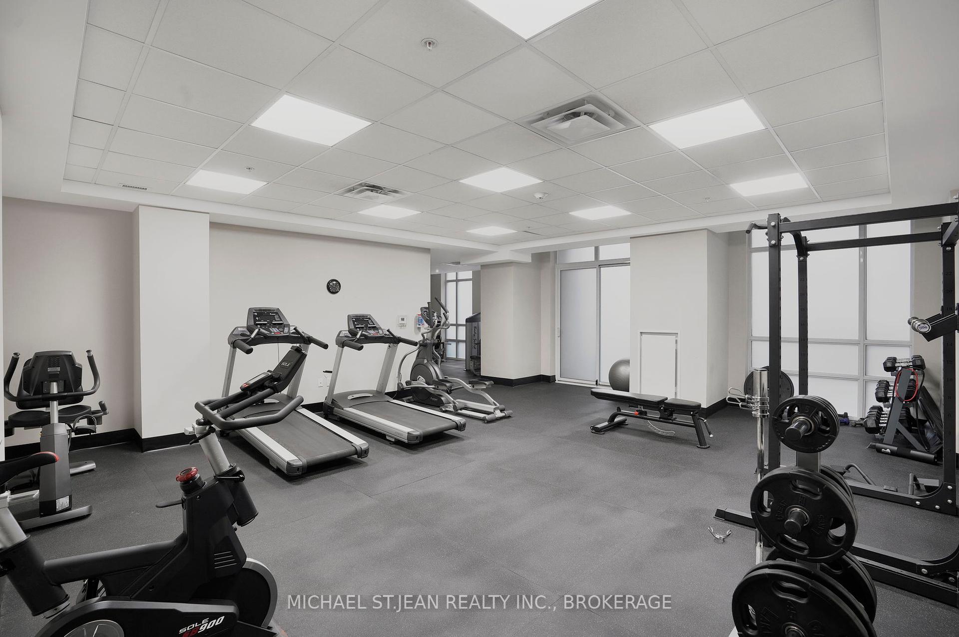 1 Bedroom Condo at 85 Robinson,  Hamilton For sale