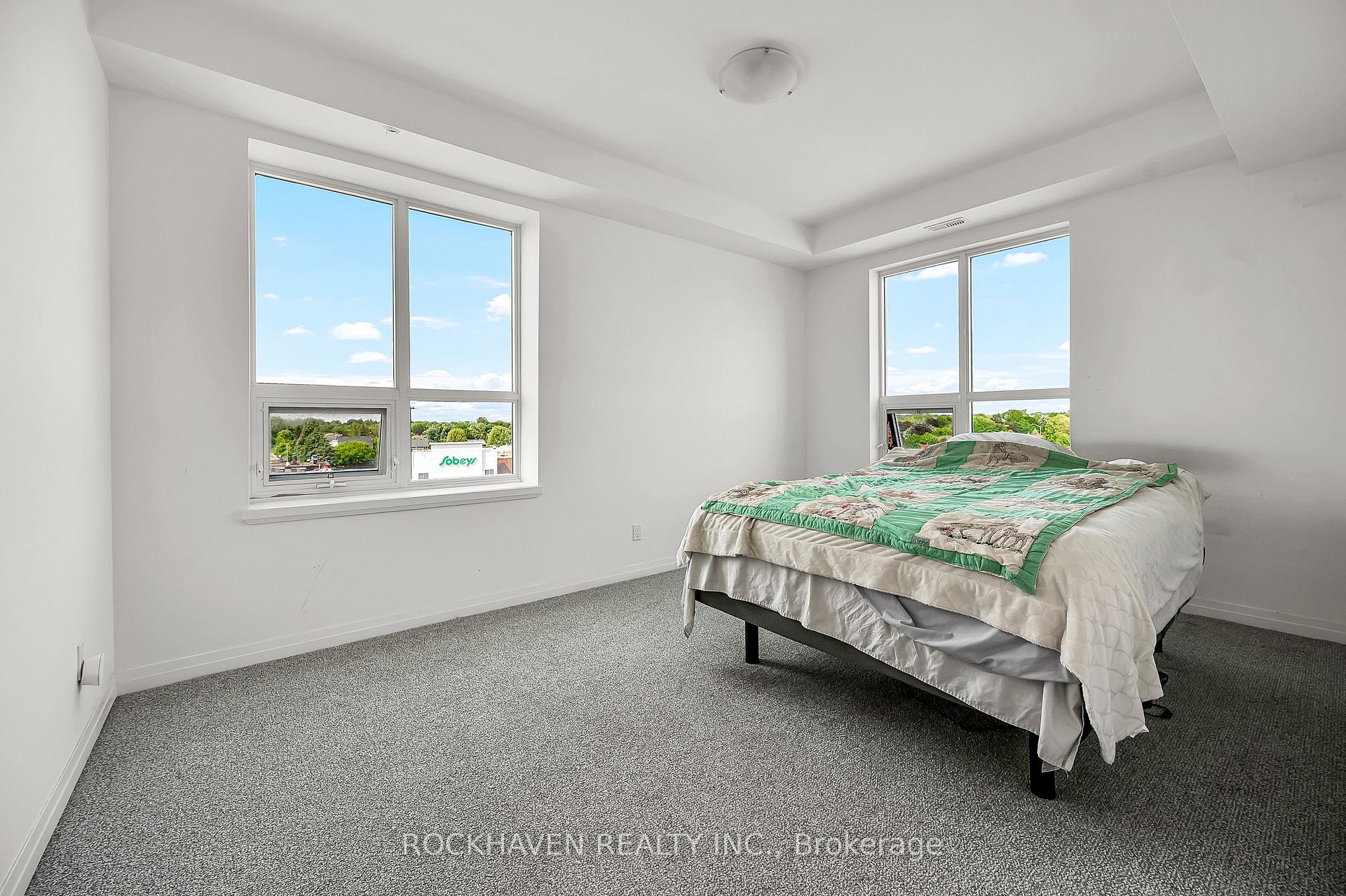 3 Bedrooms Condo at 5 Hamilton, Hamilton For sale