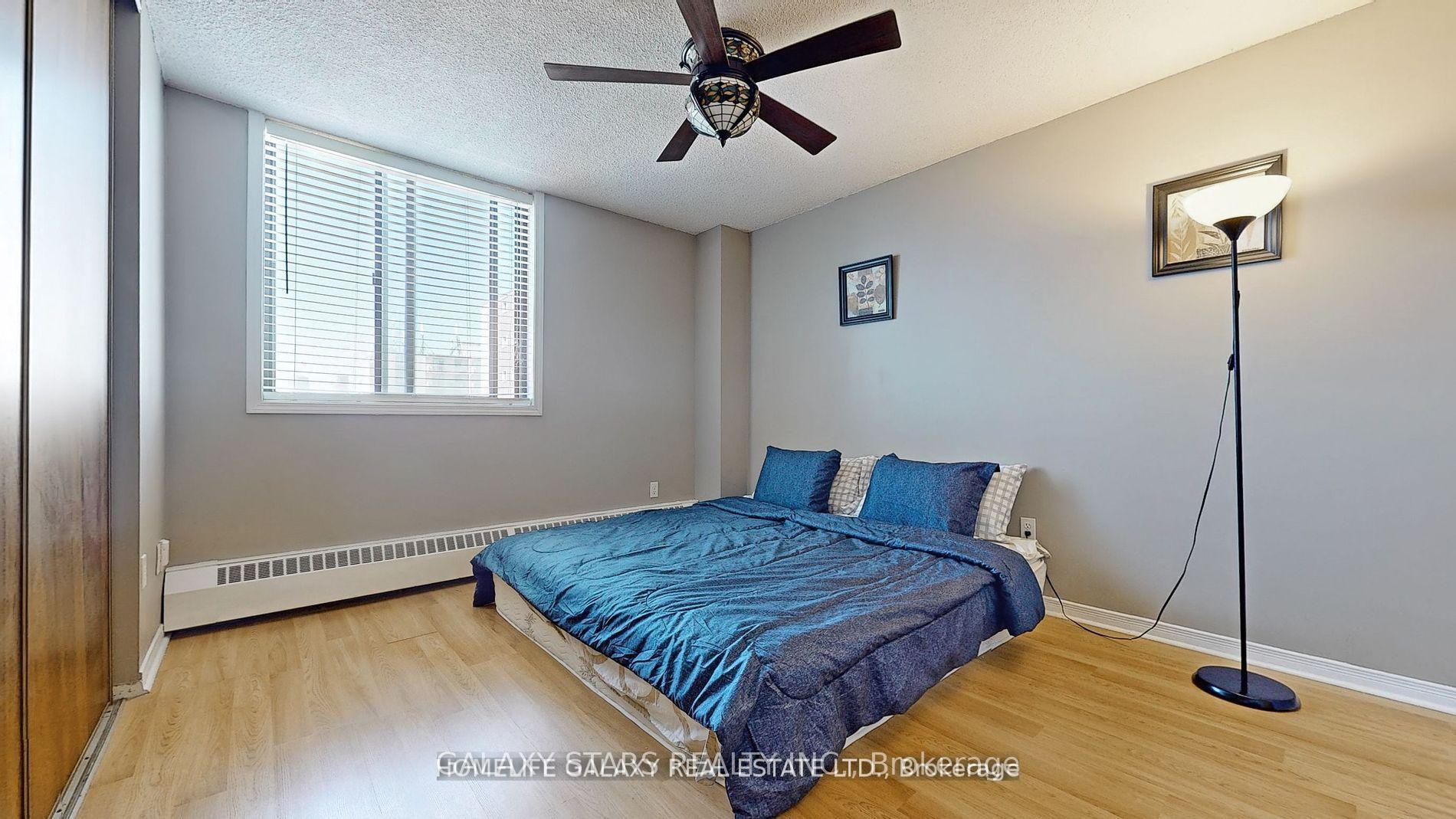 3 Bedrooms Condo at 2556 Argyle, Mississauga For sale