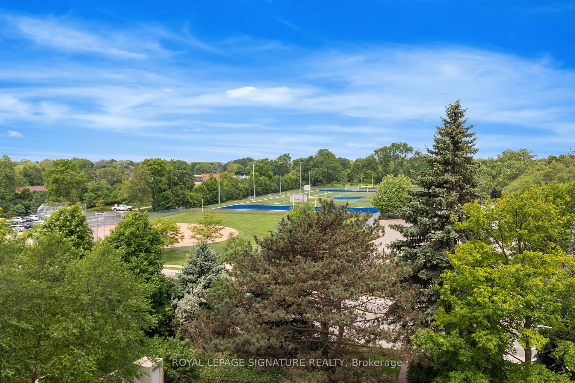 3 Bedrooms Condo at 2185 Marine, Oakville For sale