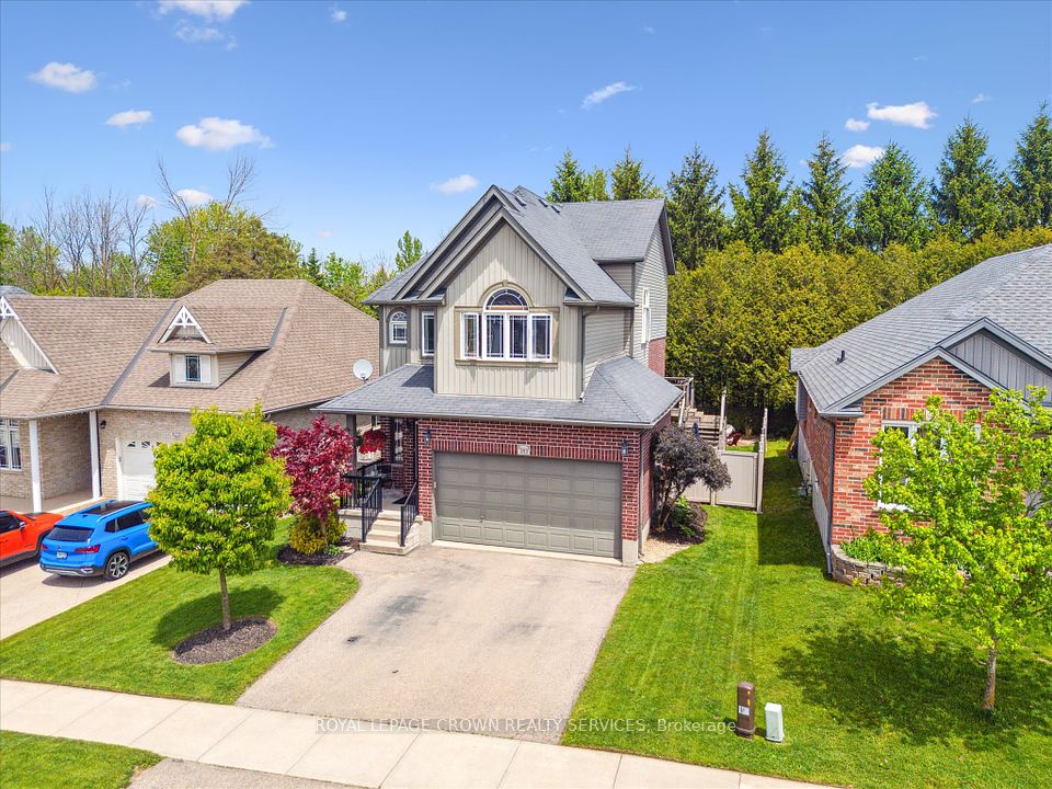 783 Reid Crescent