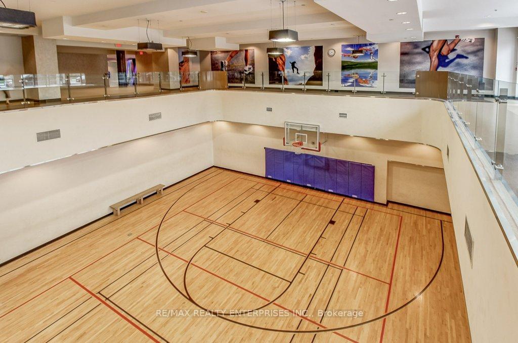 2 Bedrooms Condo at 80 Absolute, Mississauga For sale