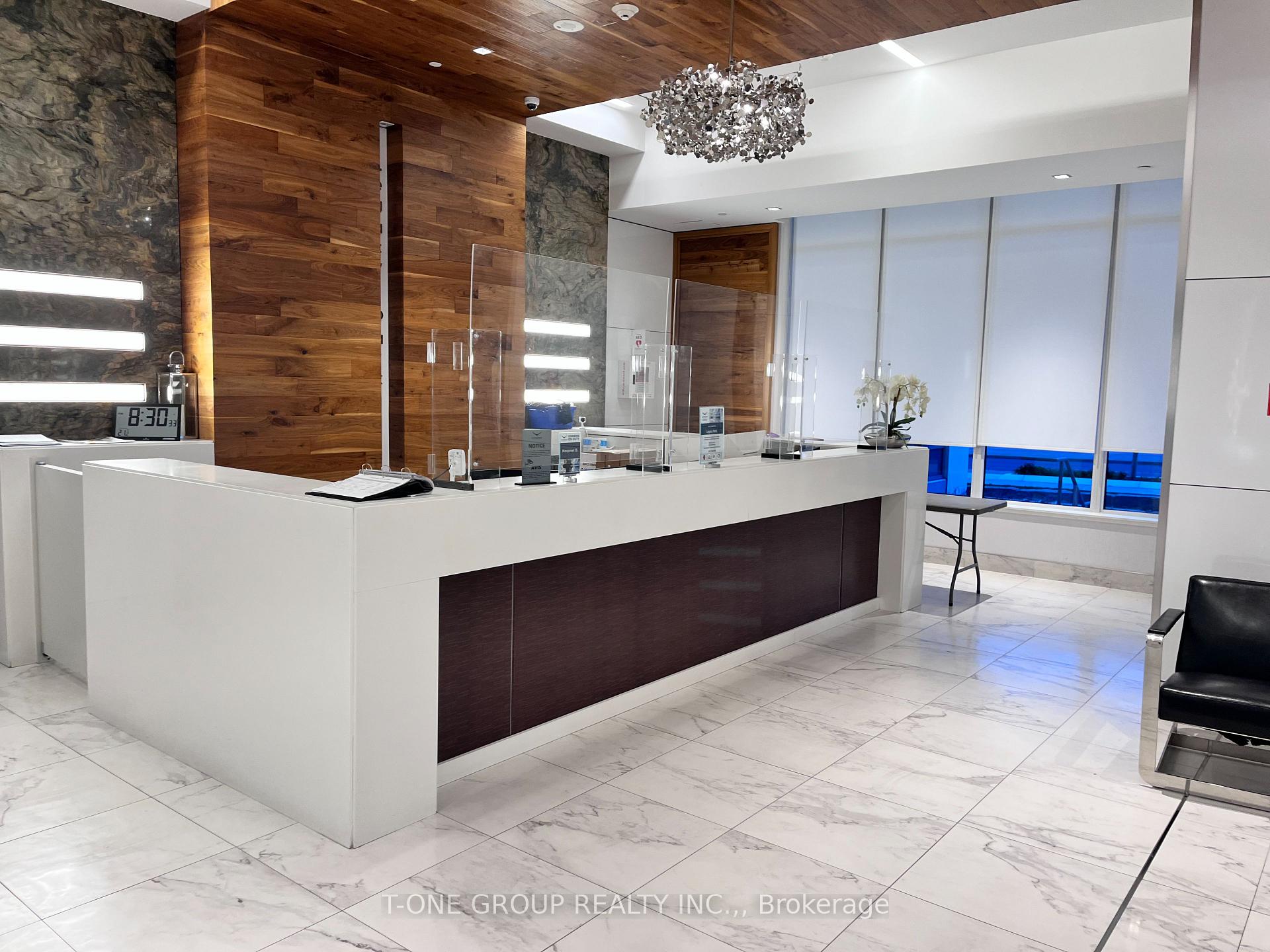 2 Bedrooms Condo at 7890 Bathurst, Vaughan For sale
