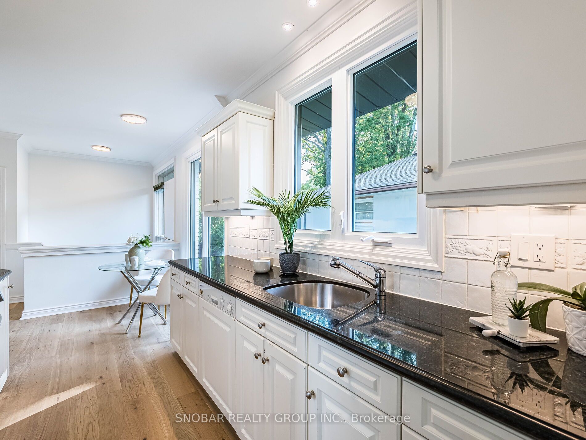 3208 Flynn Crescent