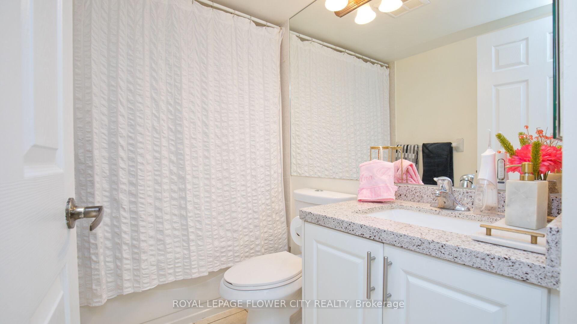 2 Bedrooms Condo at 700 Humberwood, Toronto For sale
